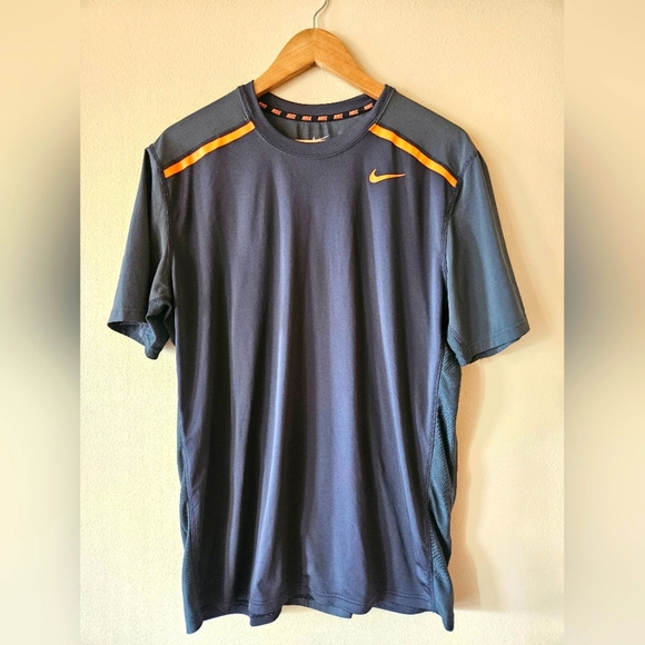 Nike Dry-Fit Men's Tee - Picture 1 of 3